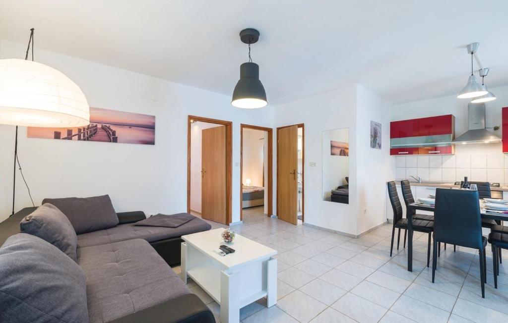 Holiday Home Lucija Sveti Filip i Jakov Εξωτερικό φωτογραφία