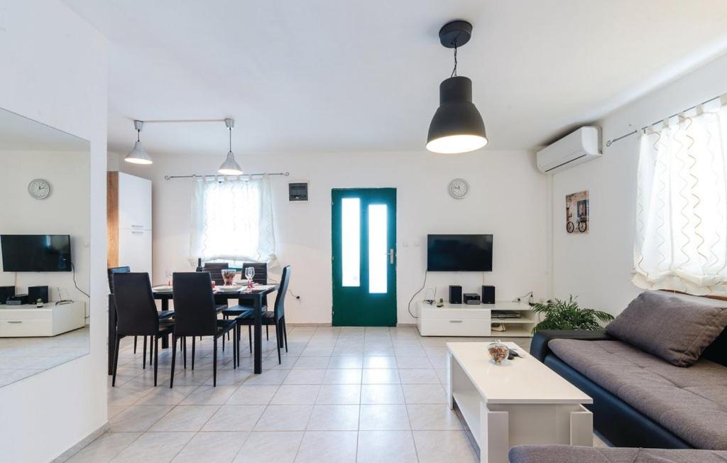 Holiday Home Lucija Sveti Filip i Jakov Εξωτερικό φωτογραφία