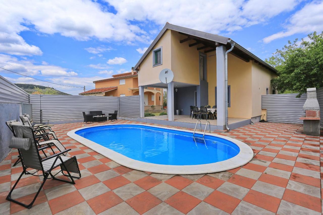 Holiday Home Lucija Sveti Filip i Jakov Εξωτερικό φωτογραφία