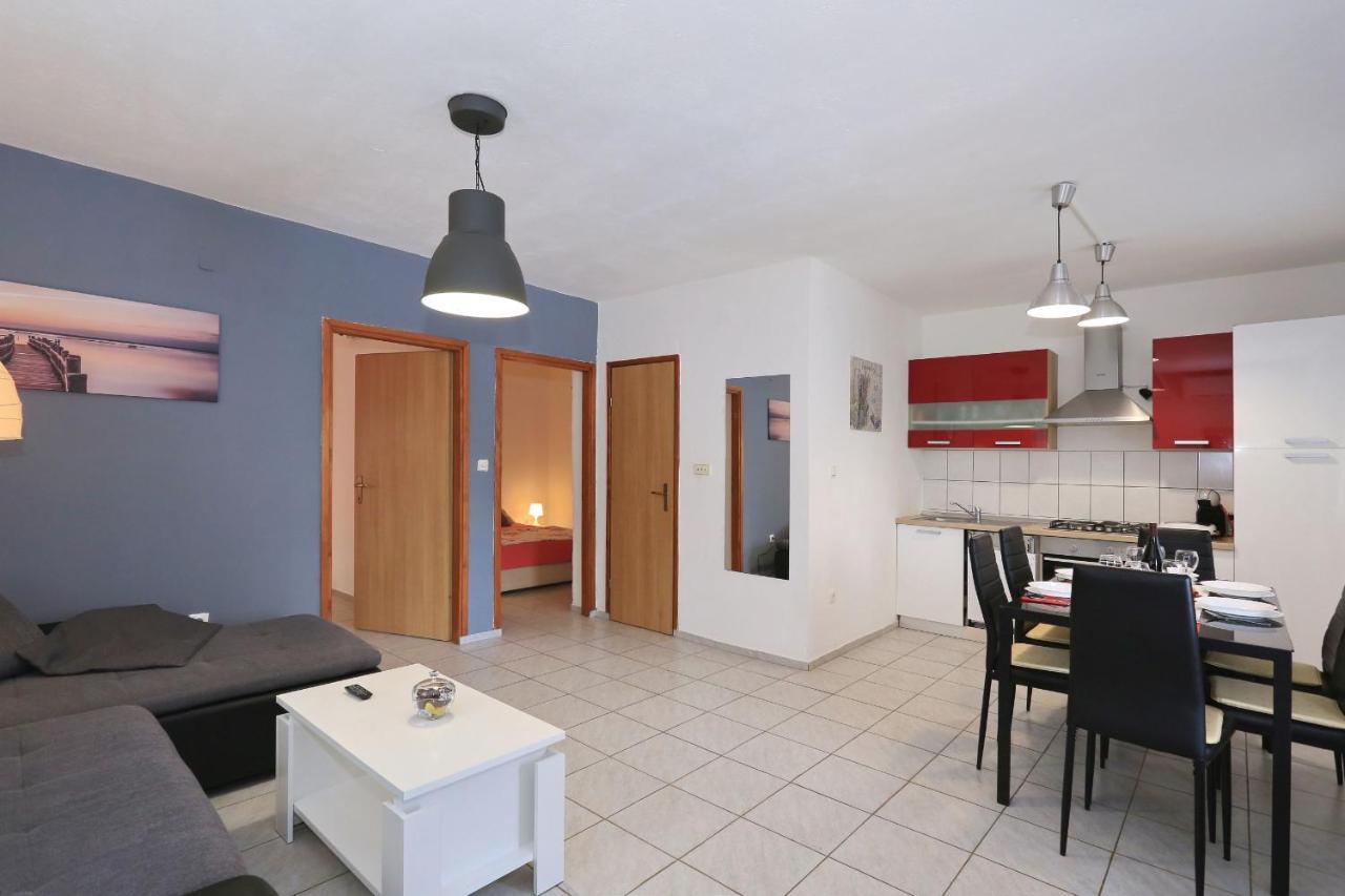Holiday Home Lucija Sveti Filip i Jakov Εξωτερικό φωτογραφία