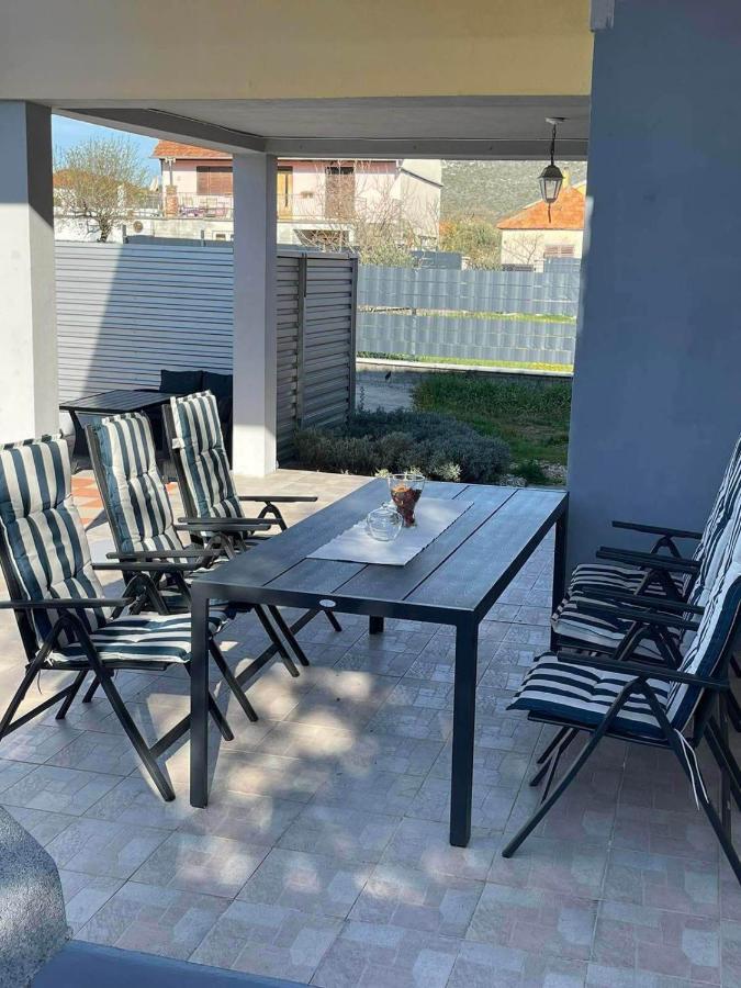 Holiday Home Lucija Sveti Filip i Jakov Εξωτερικό φωτογραφία